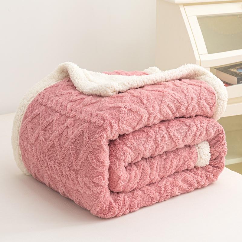 New Jacquard Tafu Plush Blanket with Large Edge Lamb Plush Blanket Office Four Seasons Cover Blanket