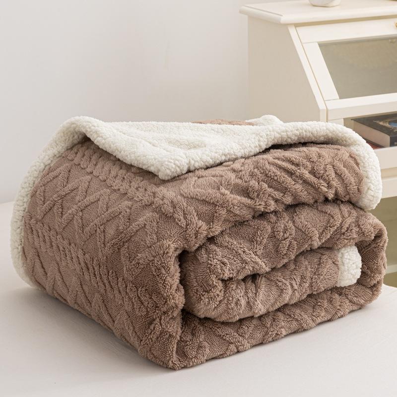 New Jacquard Tafu Plush Blanket with Large Edge Lamb Plush Blanket Office Four Seasons Cover Blanket