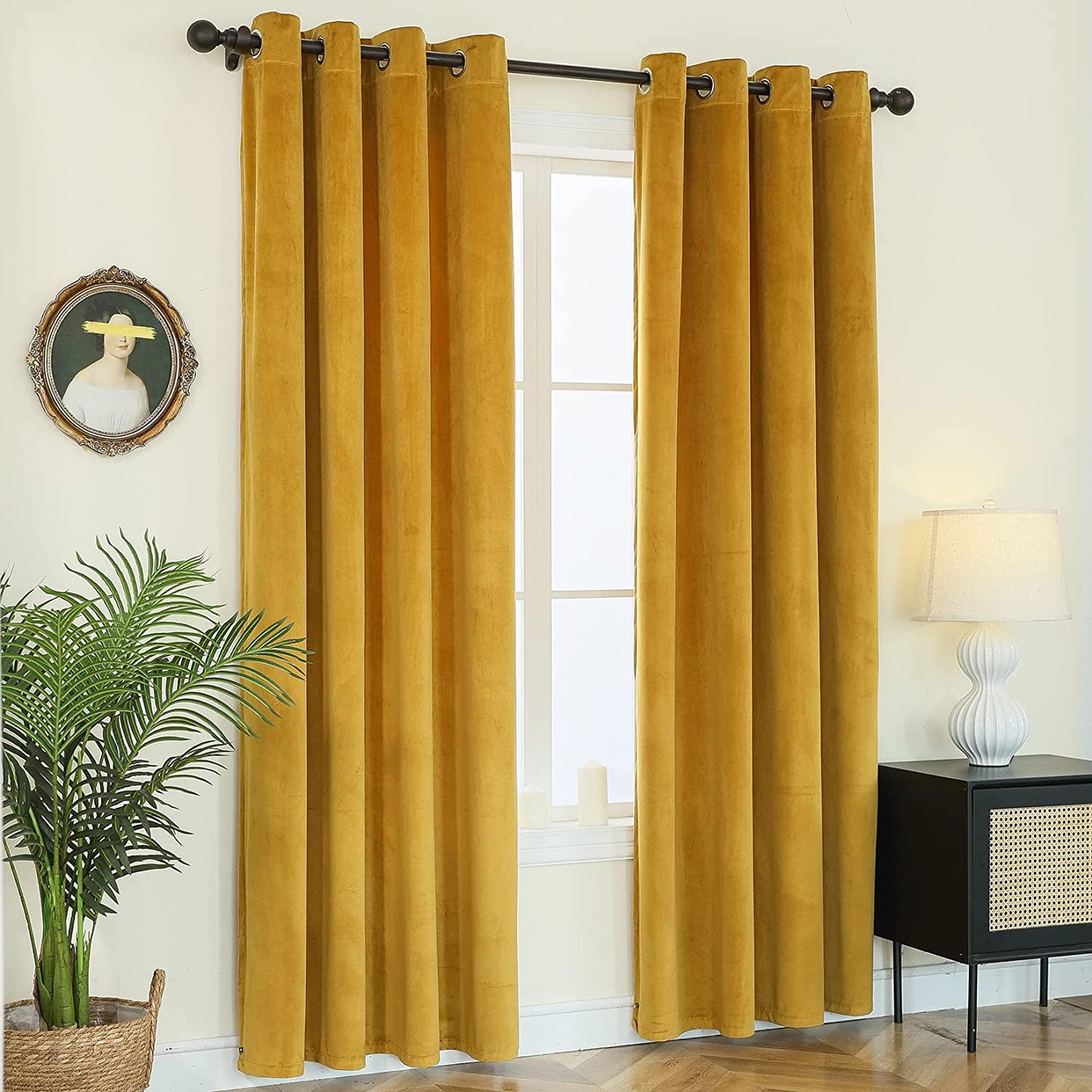 2Pcs/Pack Super Soft Velvet Blackout Drapes Thermal Insulated Royal Curtains Blackout Grommet Window Curtains